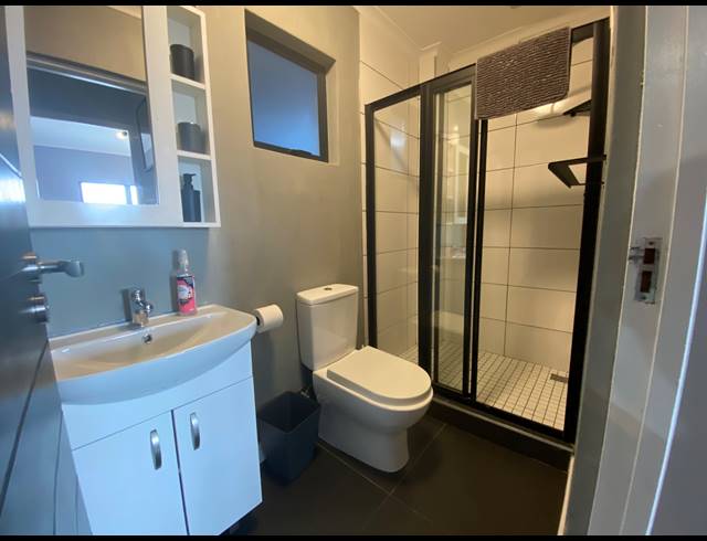 2 BEDROOM APARTMENT TO LET IN BEACHFRONT